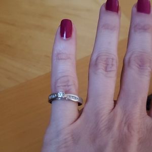 Small 1/4 carot ring size 4